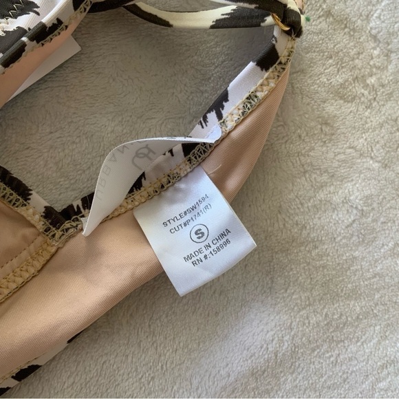 NWT urban daisy deep plunge bikini top - Picture 4 of 6